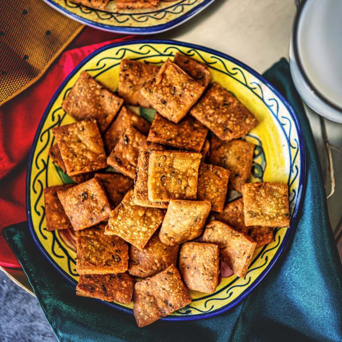 बेसन पारे