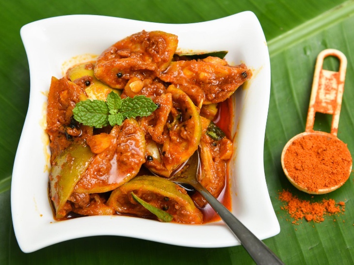 नींबू का खट्टा-मीठा अचार