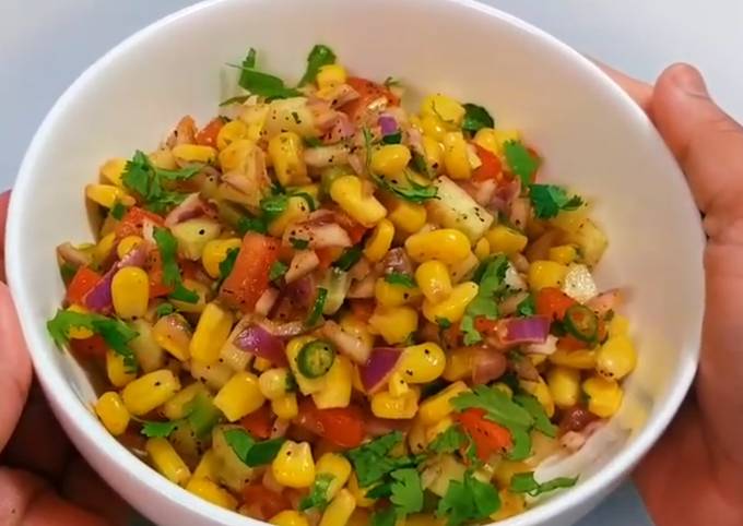 अमेरिकन स्वी.ट कार्न सलाद