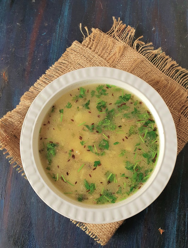 गुजराती स्टा इल आलू की रस वाली सब्जी