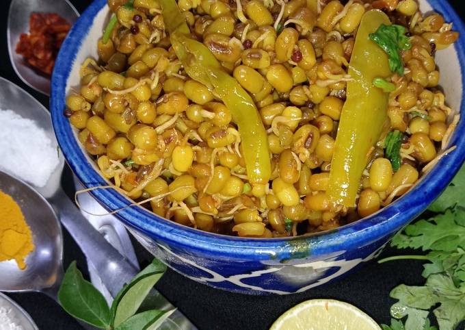 अंकुरित मूंग की सब्जी