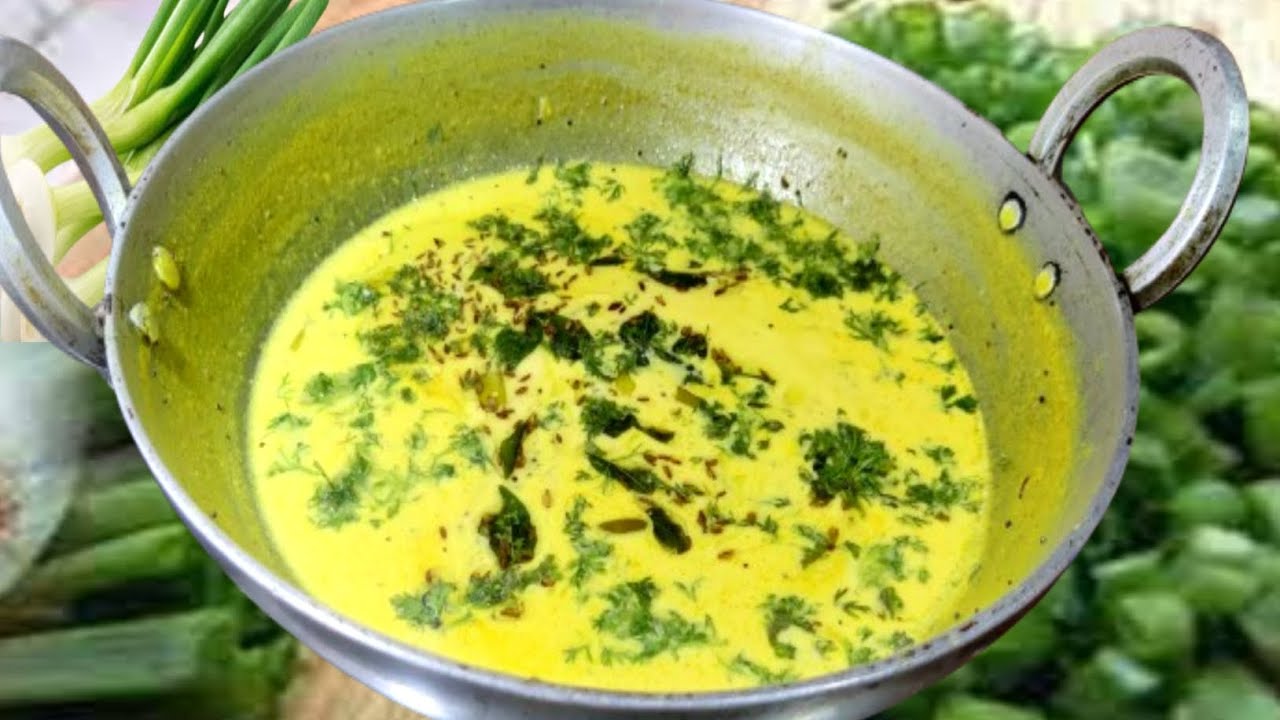 हरी प्याज वाली कढ़ी