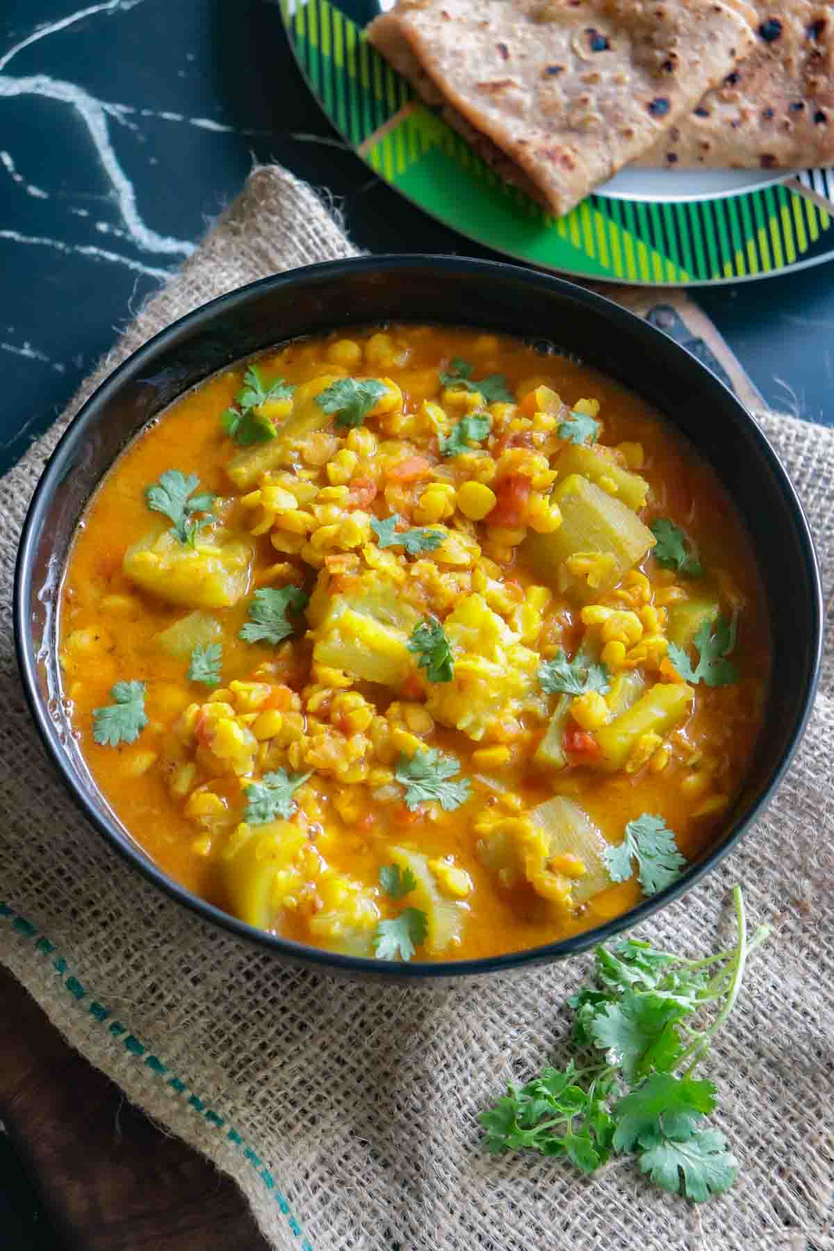 चना दाल विध कोकोनट ग्रेवी