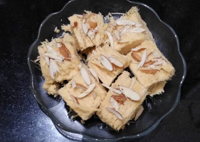 सोन पापडी़