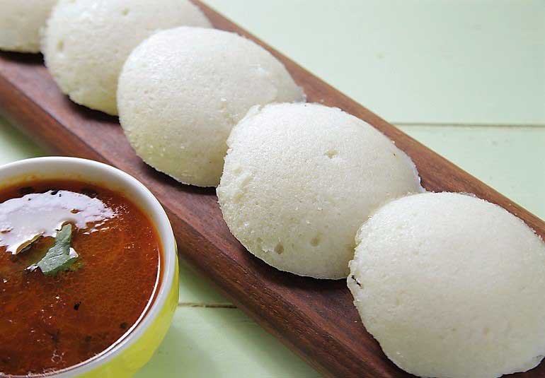 पोहा इडली